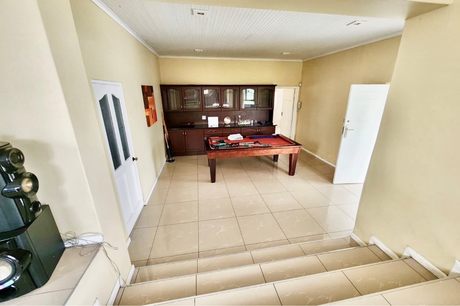 To Let 5 Bedroom Property for Rent in Perridgevale Eastern Cape